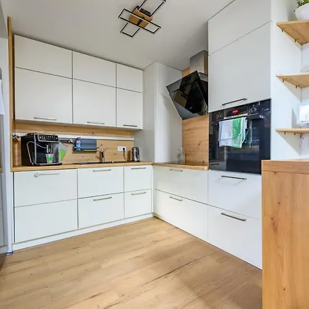 Apartment Anyroomdirect Private In Laatzen Near Exhibition Agency